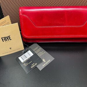 FRYE NWT Mellisa trifold full size wallet